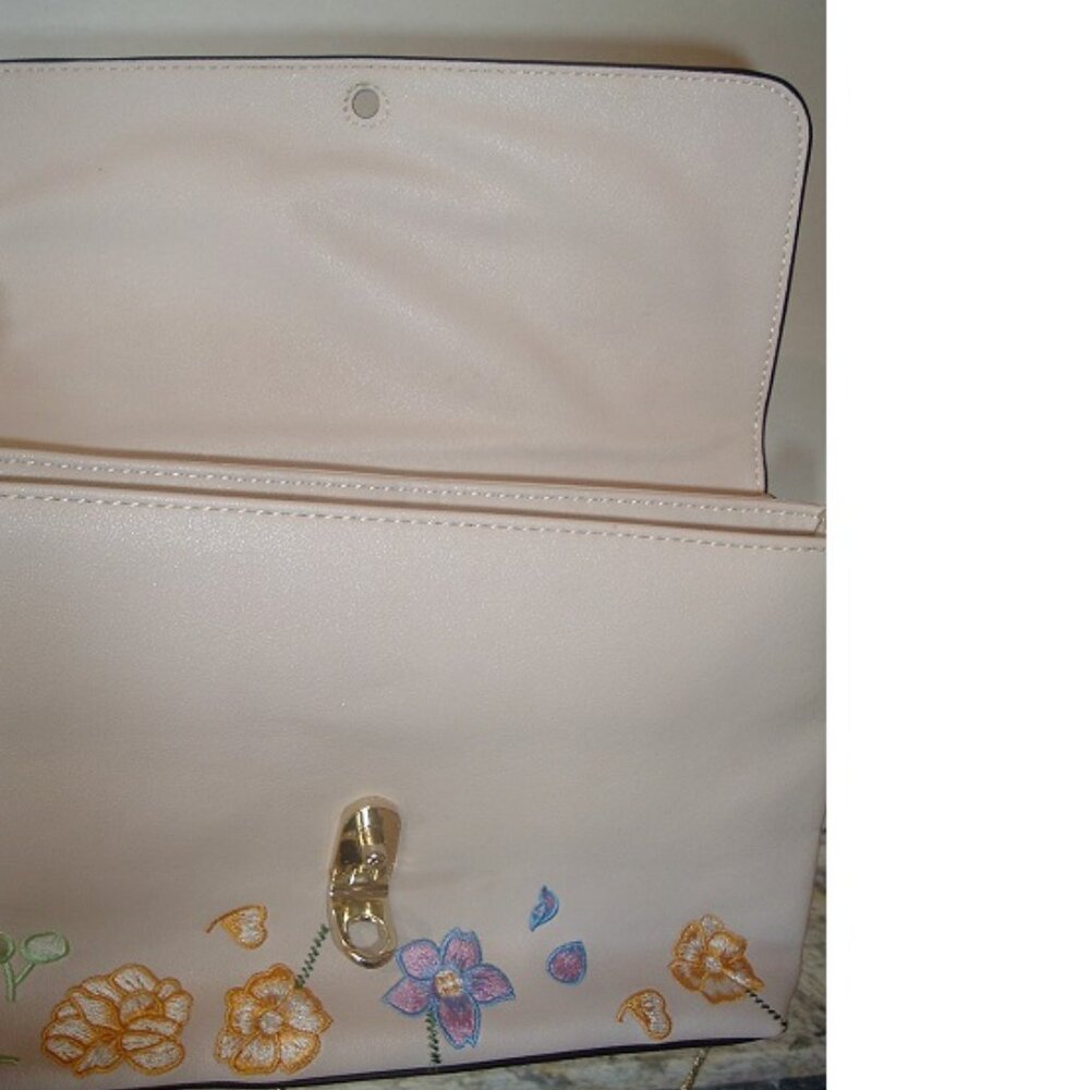 TOPSHOP Floral Embroidered Clutch Crossbody Gold Chain Handbag NR MINT - Picture 3 of 6